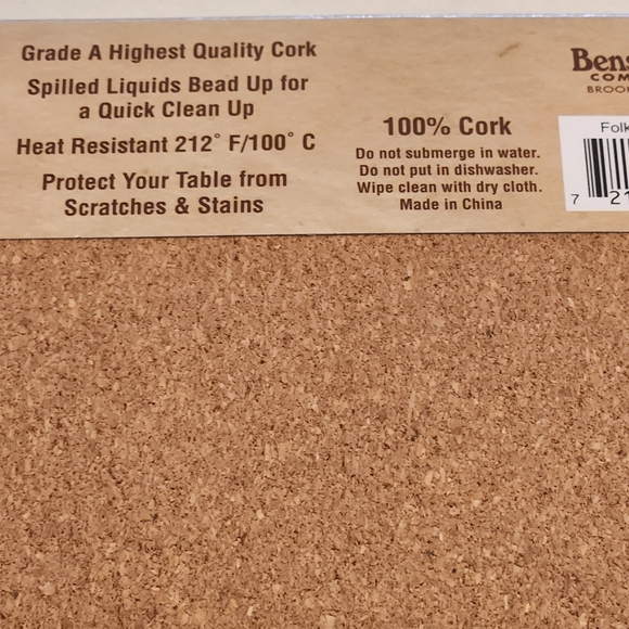 Benson Mills Cork Christmas Placemats with Reindeer and Poinsettas  Design. New. - Picture 3 of 8